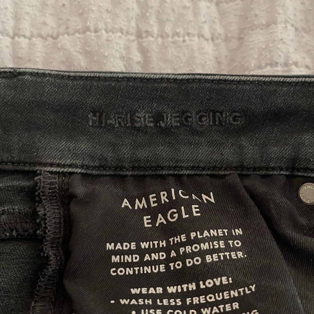 American Eagle Outfitters size 6